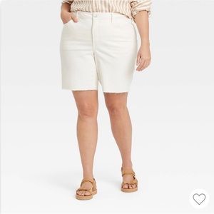 NWT!!! Ava & Viv high-rise Bermuda shorts 20W
